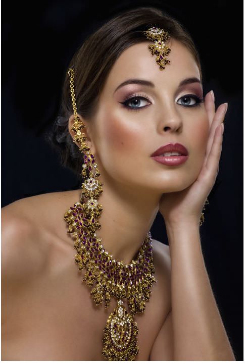 images/advert_images/asain-weddings_files/saafa bridal.JPG